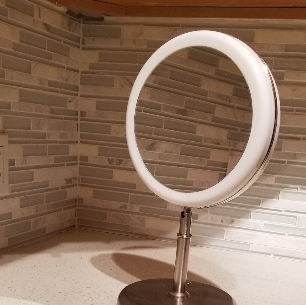 Lighted Makeup Table Mirror - Picture 5 of 7